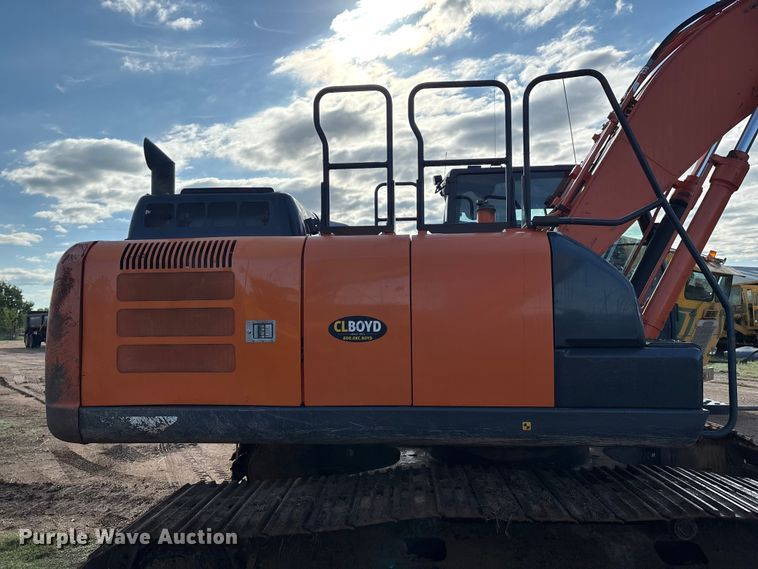 image for item DO1250 2019 Hitachi Zaxis 210LC-6N excavator