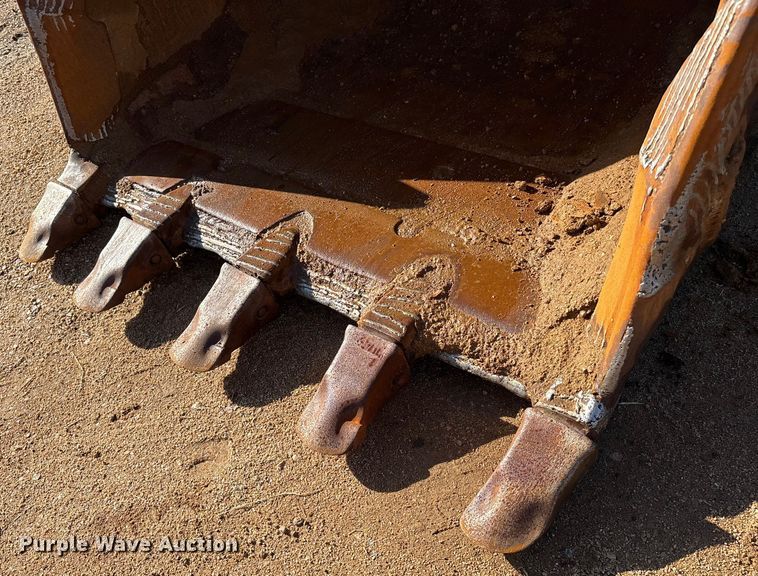 image for item DO1250 2019 Hitachi Zaxis 210LC-6N excavator