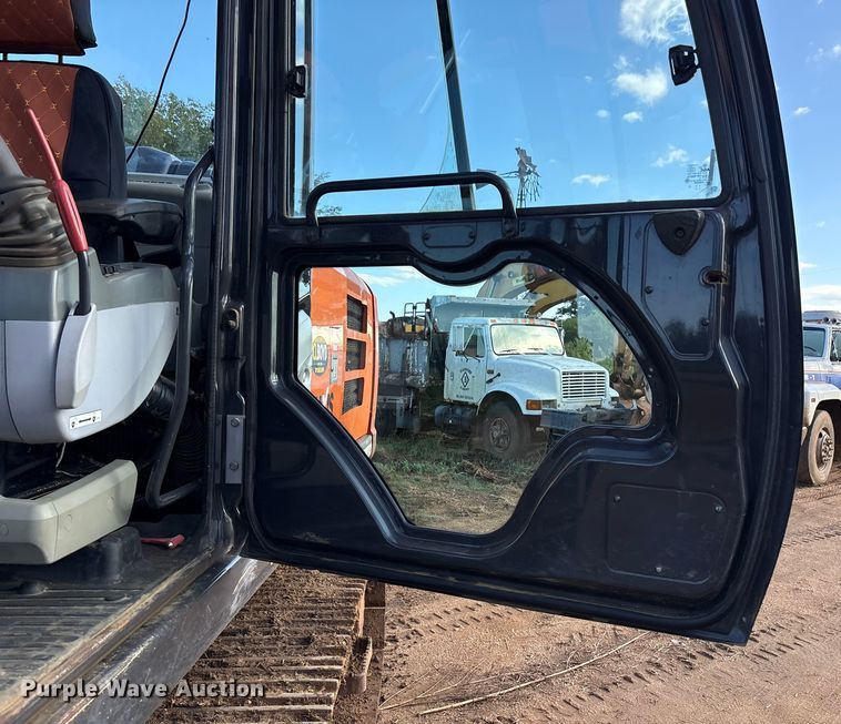 image for item DO1250 2019 Hitachi Zaxis 210LC-6N excavator