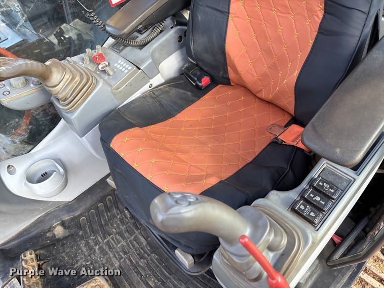 image for item DO1250 2019 Hitachi Zaxis 210LC-6N excavator