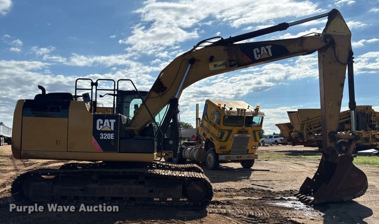 EXCAVADORA 2014 CATERPILLAR 320EL