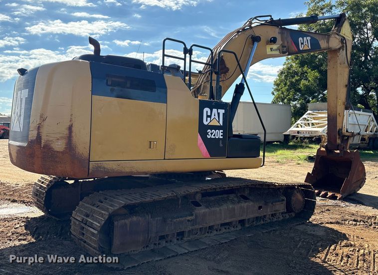 EXCAVADORA 2014 CATERPILLAR 320EL