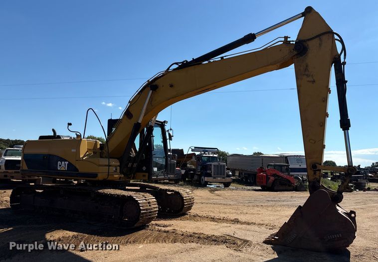 EXCAVADORA 2011 CATERPILLAR 320DL