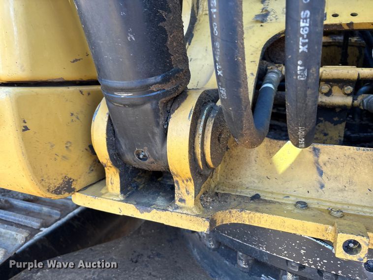 image for item DO1252 2011 Caterpillar 320D L excavator