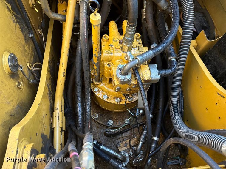 image for item DO1252 2011 Caterpillar 320D L excavator