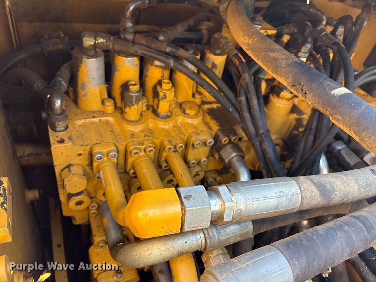 image for item DO1252 2011 Caterpillar 320D L excavator