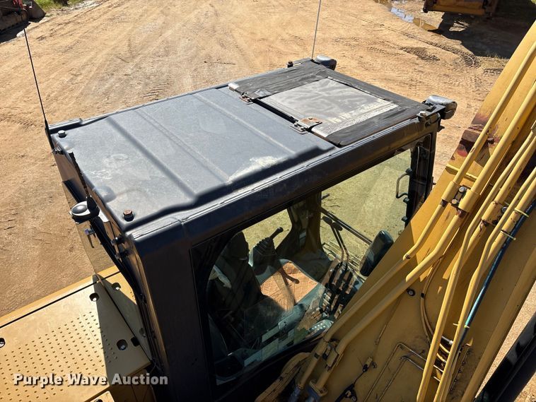 image for item DO1252 2011 Caterpillar 320D L excavator