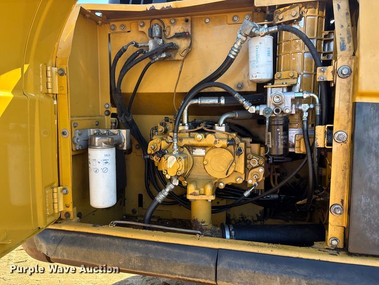 image for item DO1252 2011 Caterpillar 320D L excavator