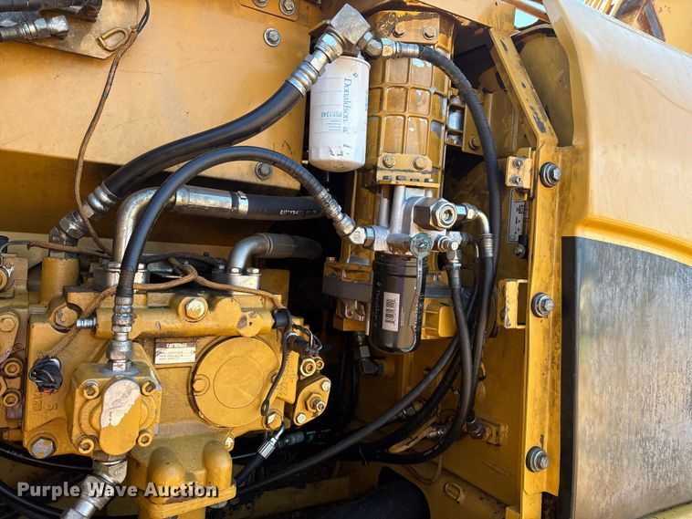 image for item DO1252 2011 Caterpillar 320D L excavator