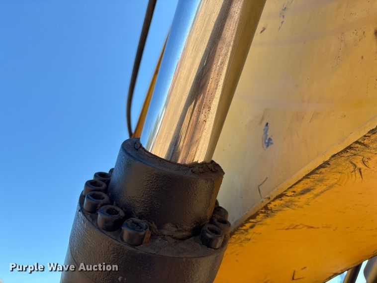 image for item DO1252 2011 Caterpillar 320D L excavator