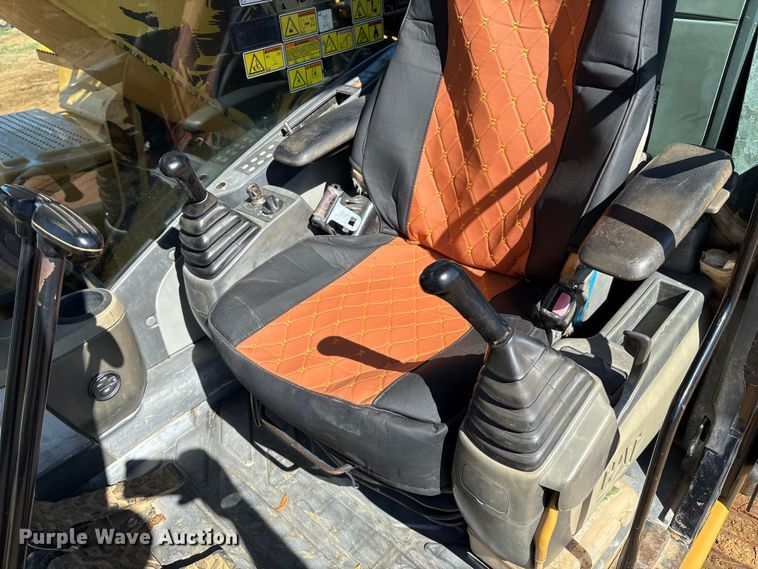 image for item DO1252 2011 Caterpillar 320D L excavator