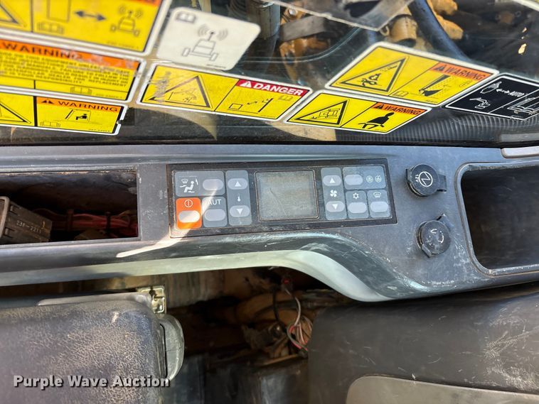 image for item DO1252 2011 Caterpillar 320D L excavator