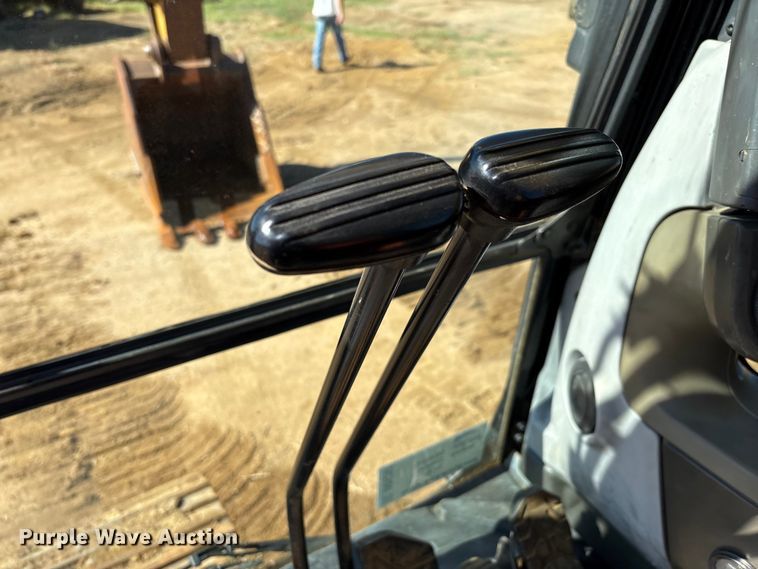 image for item DO1252 2011 Caterpillar 320D L excavator