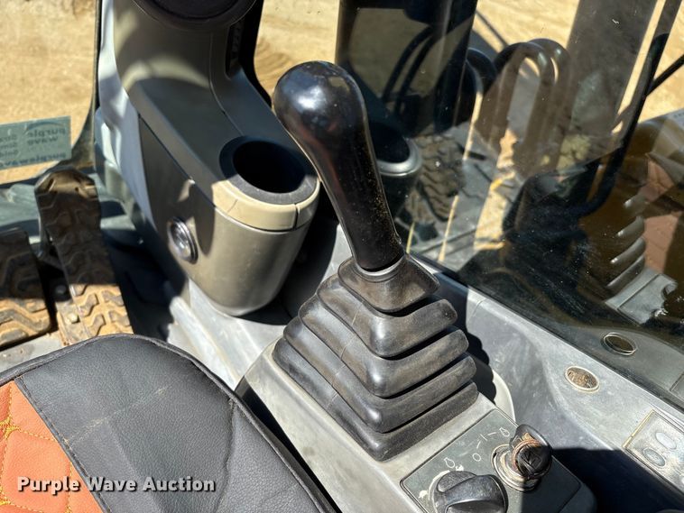 image for item DO1252 2011 Caterpillar 320D L excavator