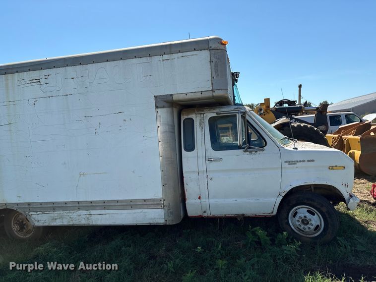 image for item DO1257 1990 Ford E350 box truck