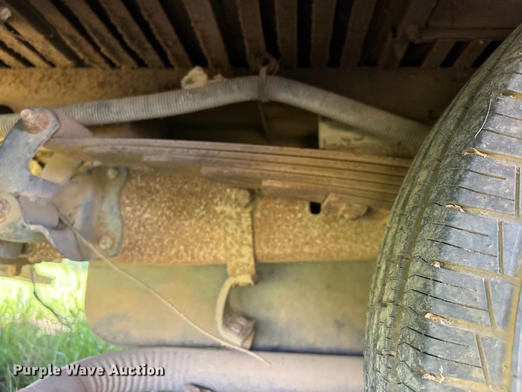 image for item DO1257 1990 Ford E350 box truck