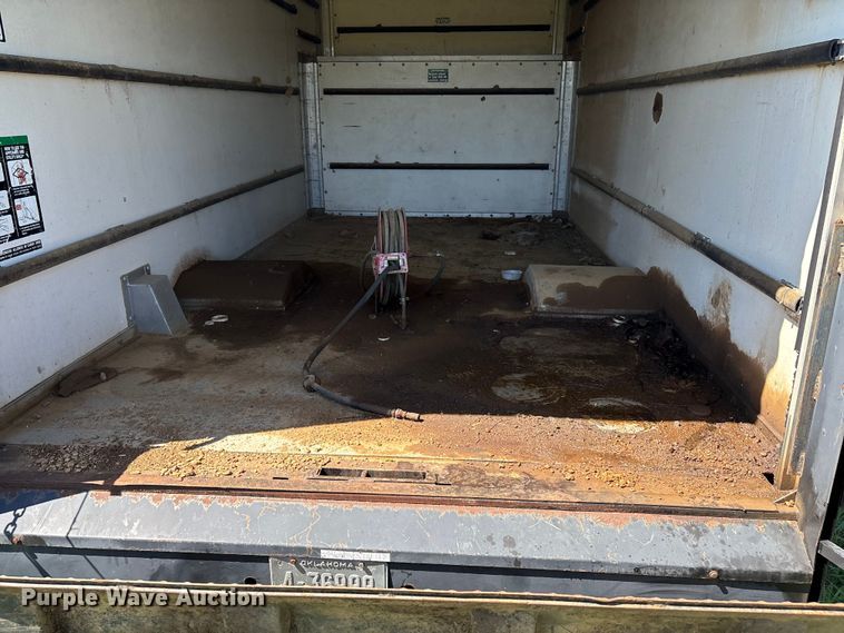 image for item DO1257 1990 Ford E350 box truck