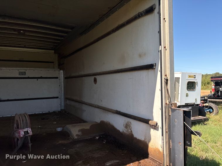 image for item DO1257 1990 Ford E350 box truck