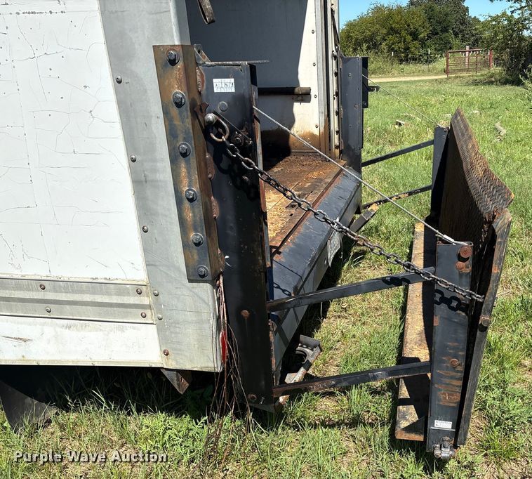 image for item DO1257 1990 Ford E350 box truck