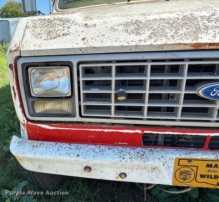 image for item DO1257 1990 Ford E350 box truck