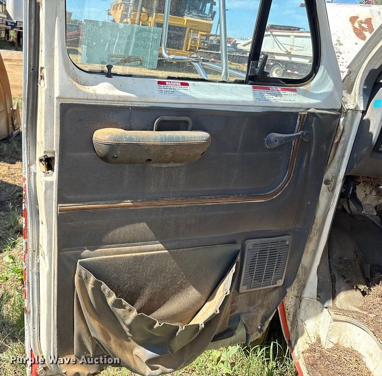 image for item DO1257 1990 Ford E350 box truck