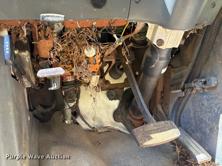 image for item DO1257 1990 Ford E350 box truck