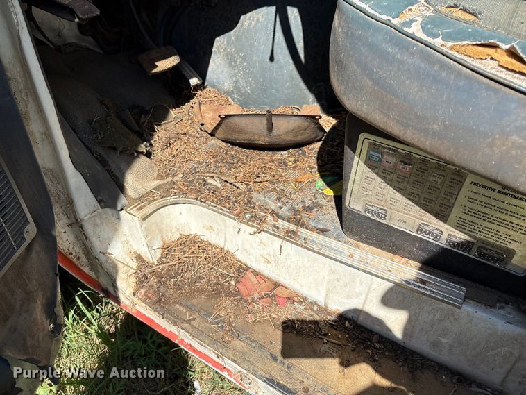 image for item DO1257 1990 Ford E350 box truck