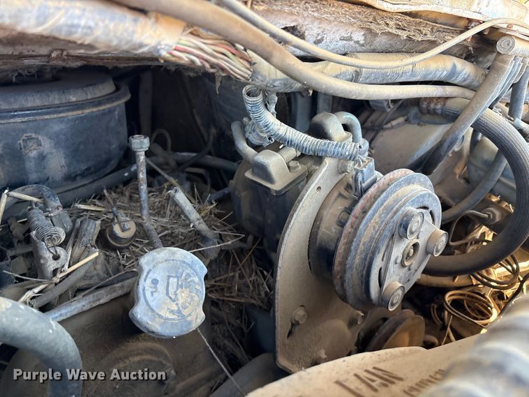 image for item DO1257 1990 Ford E350 box truck