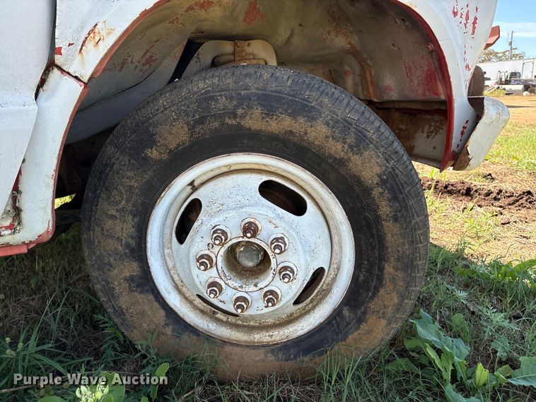 image for item DO1257 1990 Ford E350 box truck