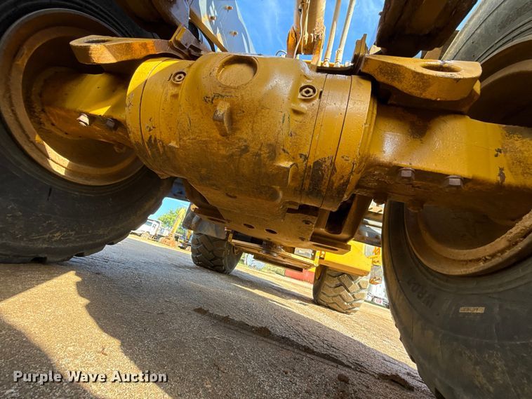 image for item DO1262 2019 John Deere 744K wheel loader