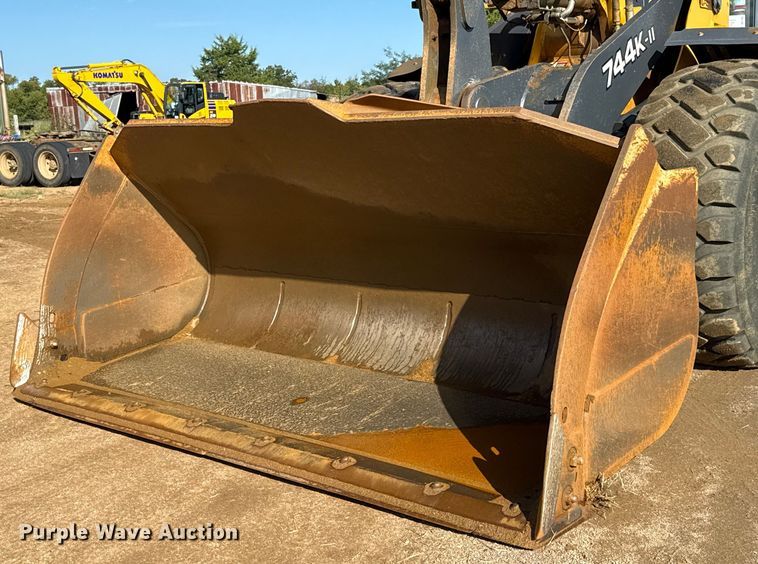 image for item DO1262 2019 John Deere 744K wheel loader