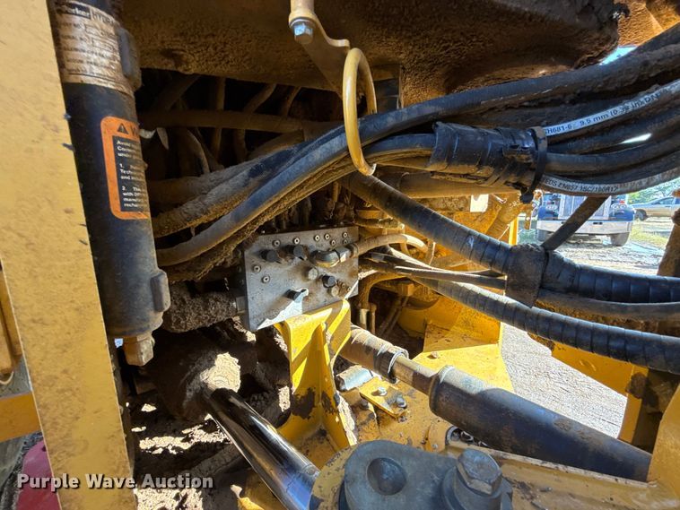 image for item DO1262 2019 John Deere 744K wheel loader