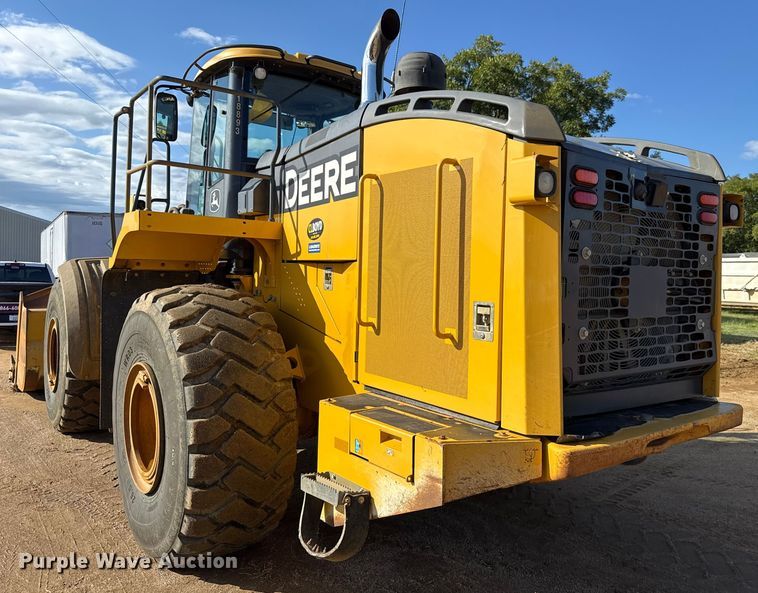 image for item DO1262 2019 John Deere 744K wheel loader
