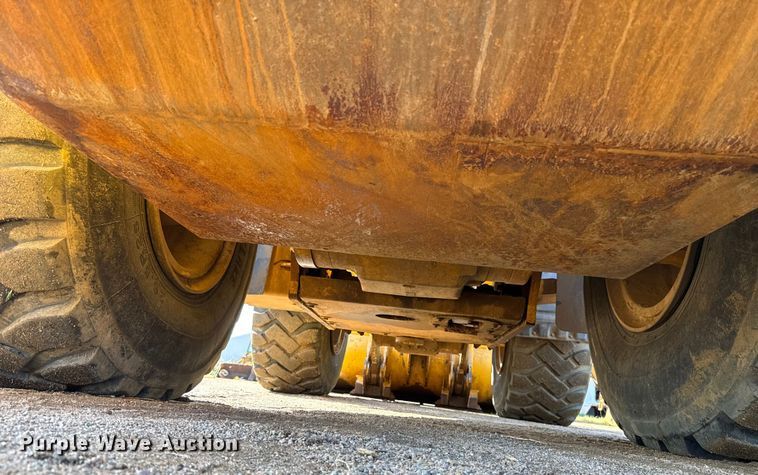 image for item DO1262 2019 John Deere 744K wheel loader