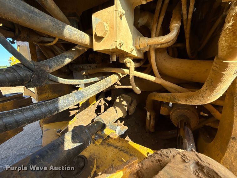 image for item DO1262 2019 John Deere 744K wheel loader