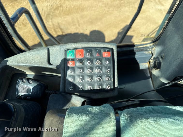 image for item DO1262 2019 John Deere 744K wheel loader