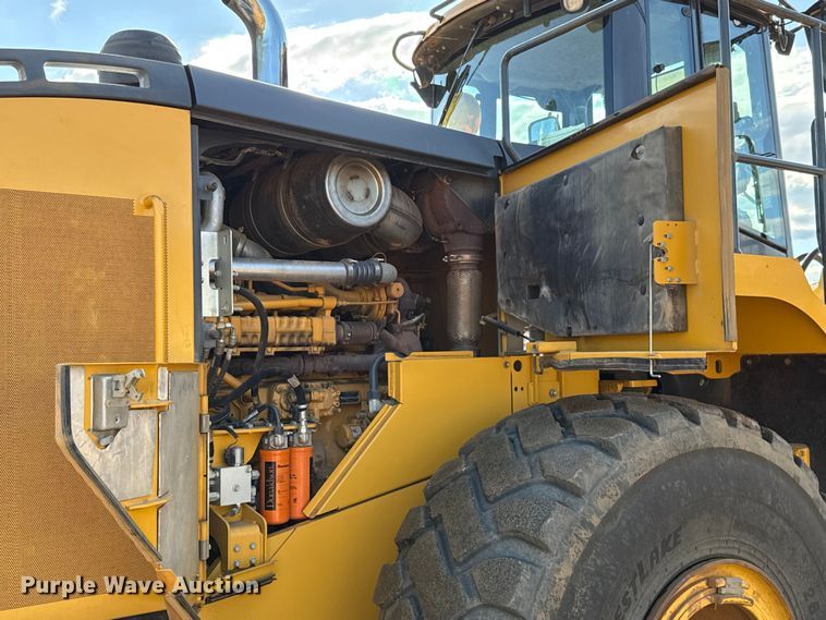 image for item DO1262 2019 John Deere 744K wheel loader