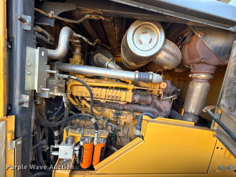 image for item DO1262 2019 John Deere 744K wheel loader