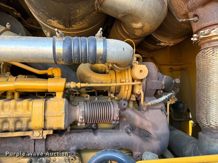 image for item DO1262 2019 John Deere 744K wheel loader