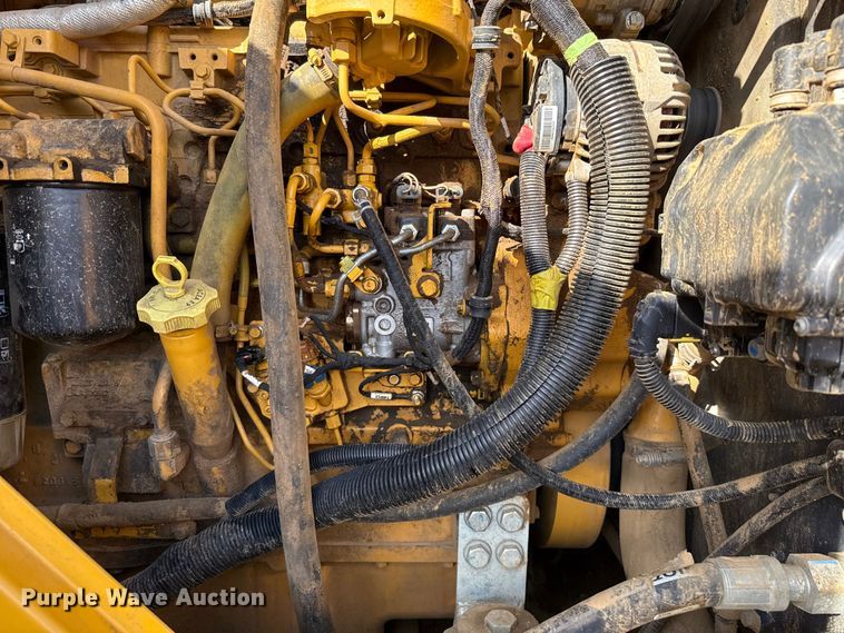 image for item DO1262 2019 John Deere 744K wheel loader