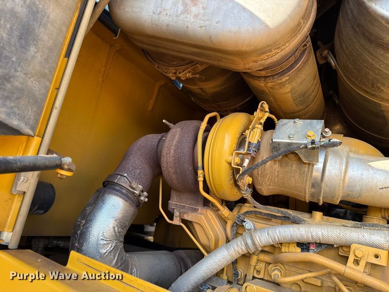 image for item DO1262 2019 John Deere 744K wheel loader