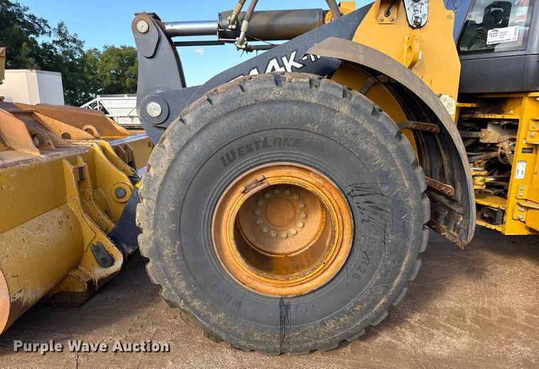 image for item DO1262 2019 John Deere 744K wheel loader