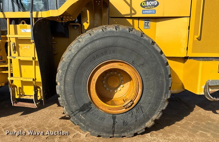 image for item DO1262 2019 John Deere 744K wheel loader