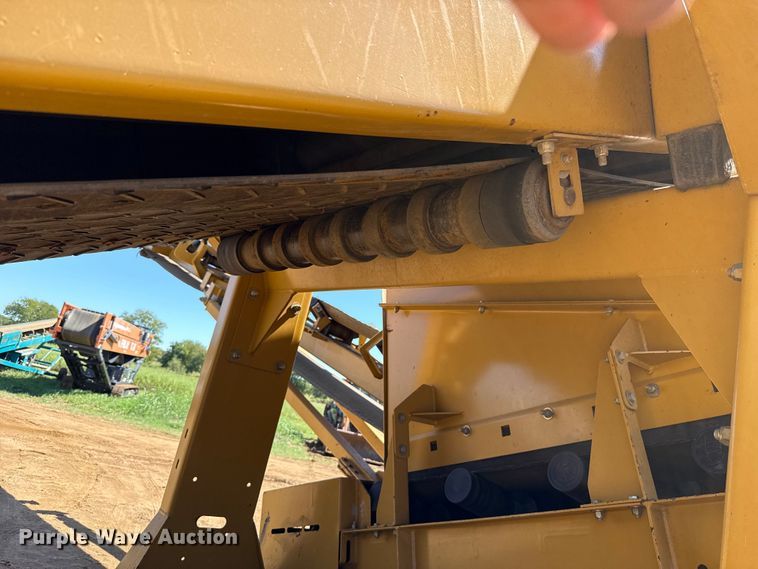 image for item DO1264 Screen Machine Industries Spyder 514TS screening plant