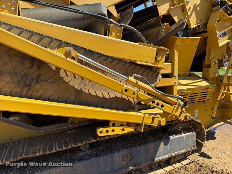 image for item DO1264 Screen Machine Industries Spyder 514TS screening plant