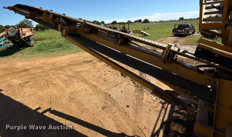 image for item DO1264 Screen Machine Industries Spyder 514TS screening plant