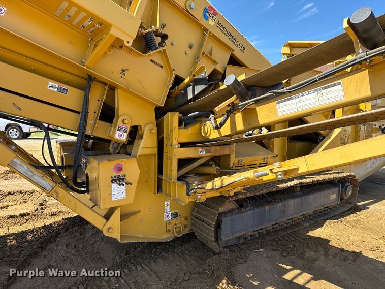 image for item DO1264 Screen Machine Industries Spyder 514TS screening plant