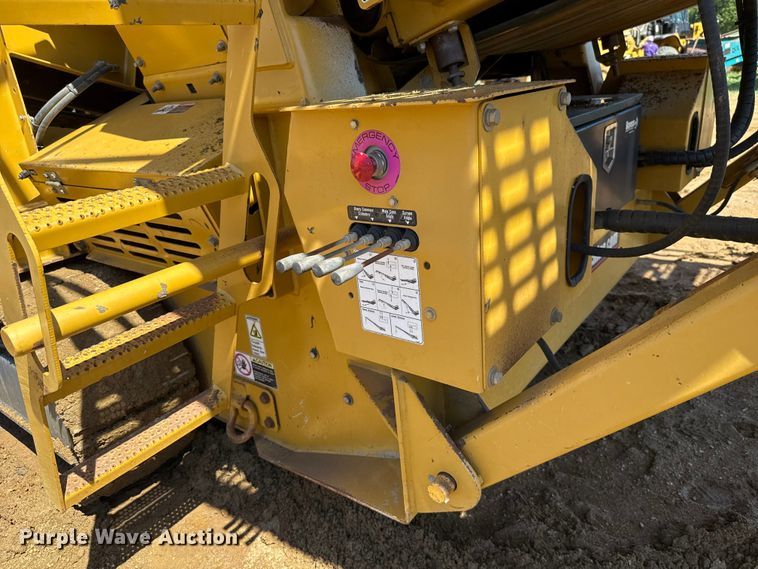 image for item DO1264 Screen Machine Industries Spyder 514TS screening plant