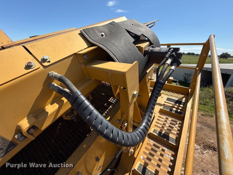 image for item DO1264 Screen Machine Industries Spyder 514TS screening plant