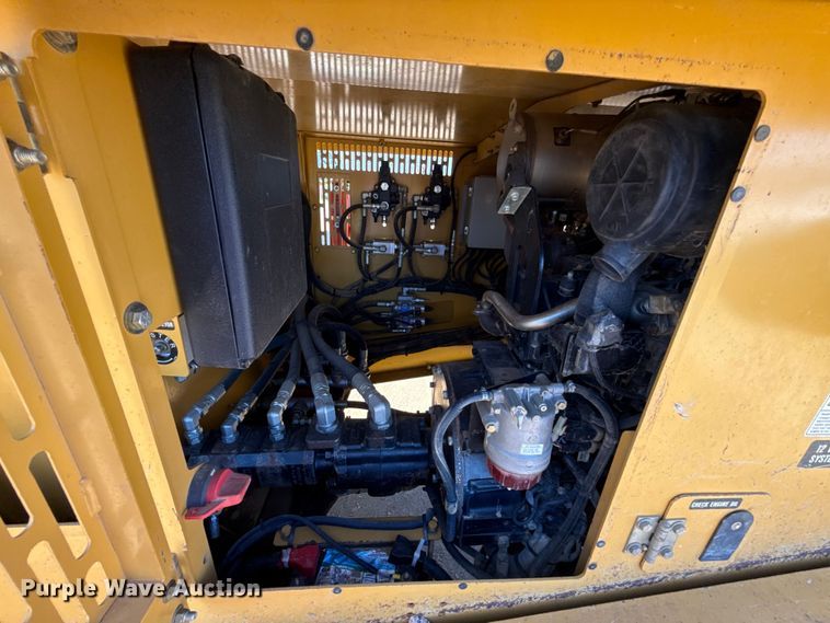 image for item DO1264 Screen Machine Industries Spyder 514TS screening plant